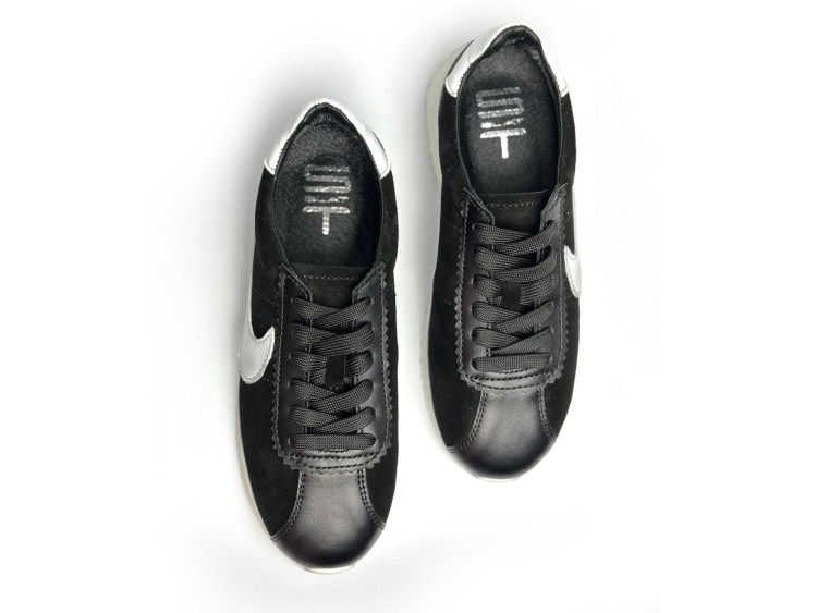 Жіночі кросівки  25-107 чорні - Основні контакти 02