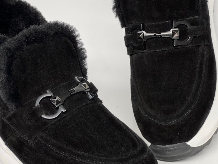 Жіночі  хутряні ботинки 25-951 ч\з - Основні контакти 05