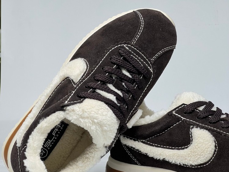 Жіночі кросівки зима 25-207 ш\з - Основні контакти 05