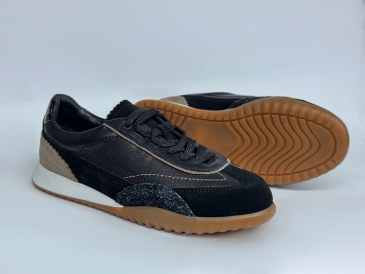 Женские кроссовки мод. 26-888 чер - Основные контакты 03